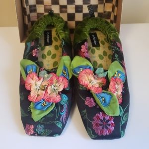MacKenzie-Childs Green Floral "Goody" Velvet Slippers sz.L/10.5